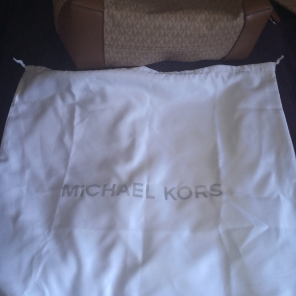 Michael kors Eva style tote/purse large - Picture 6 of 8